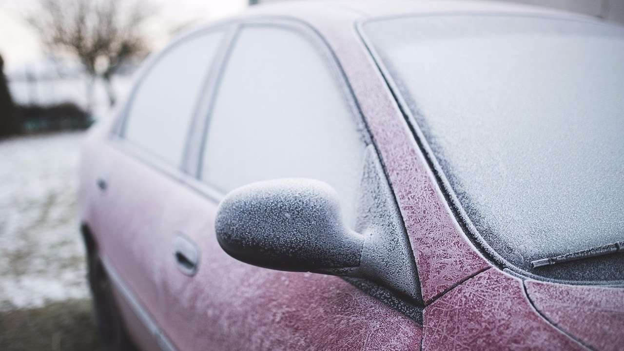 Нужно ли прогревать машину зимой?
