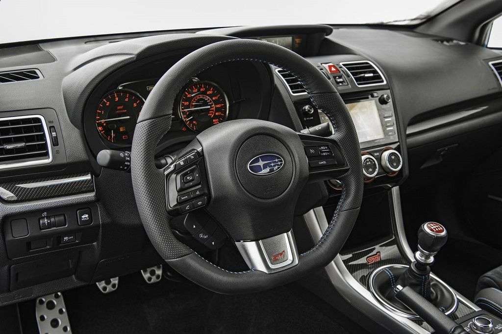 Обзор Subaru WRX STI 2017: технические характеристики и цена