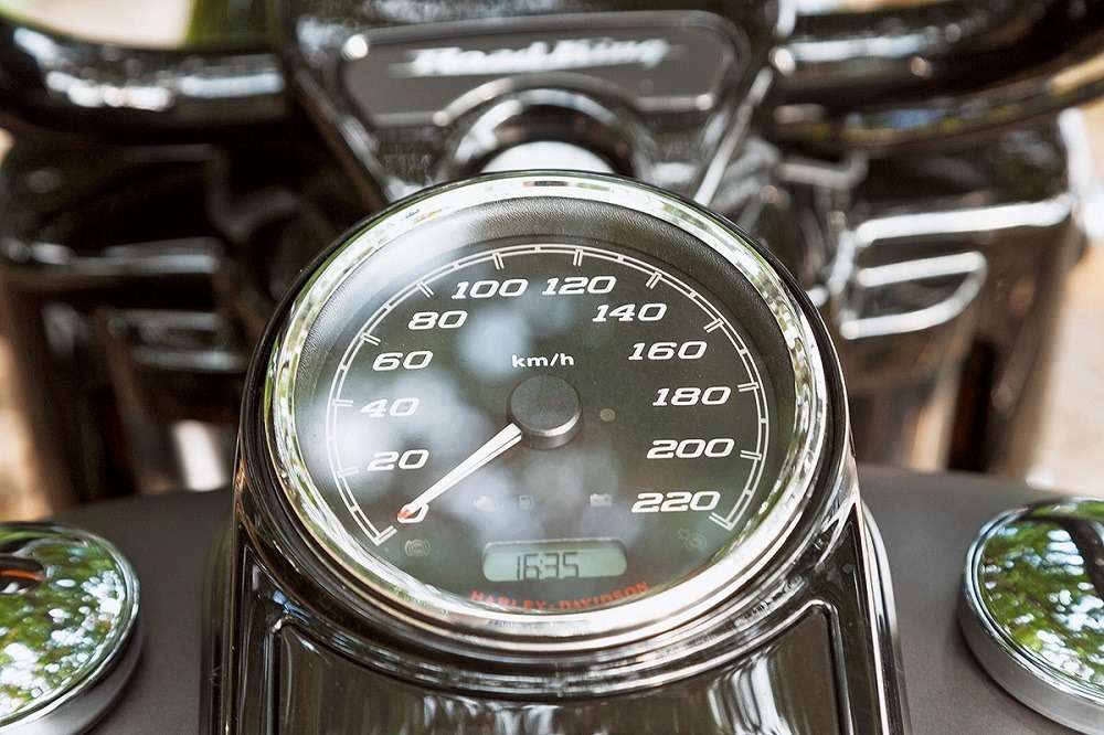Видео-обзор Harley-Davidson Road King Special
