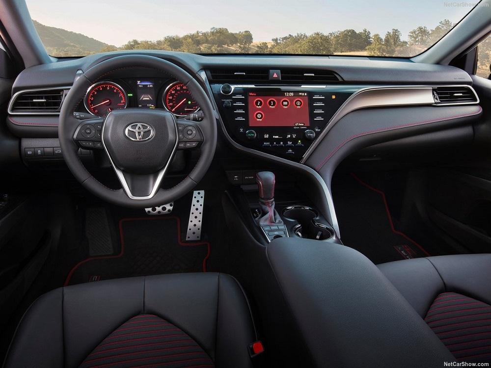 Тест-драйв Toyota Camry TRD 2020 года