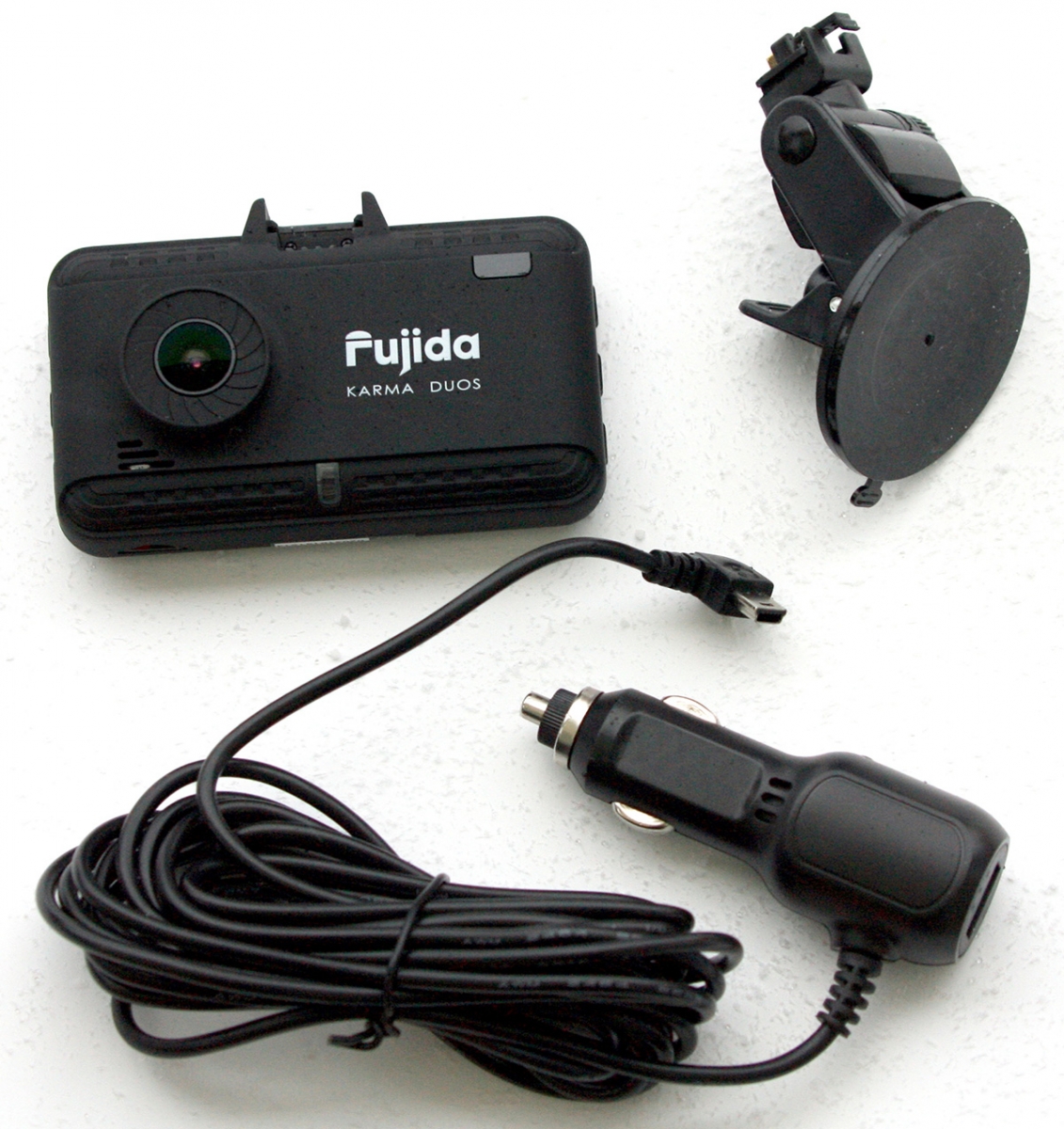 Тест и обзор Fujida Karma Duos: видеорегистратор, GPS-информатор и радар-детектор