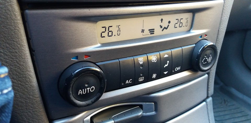 Возможные неисправности систем климат-контроля на автомобилях Renault