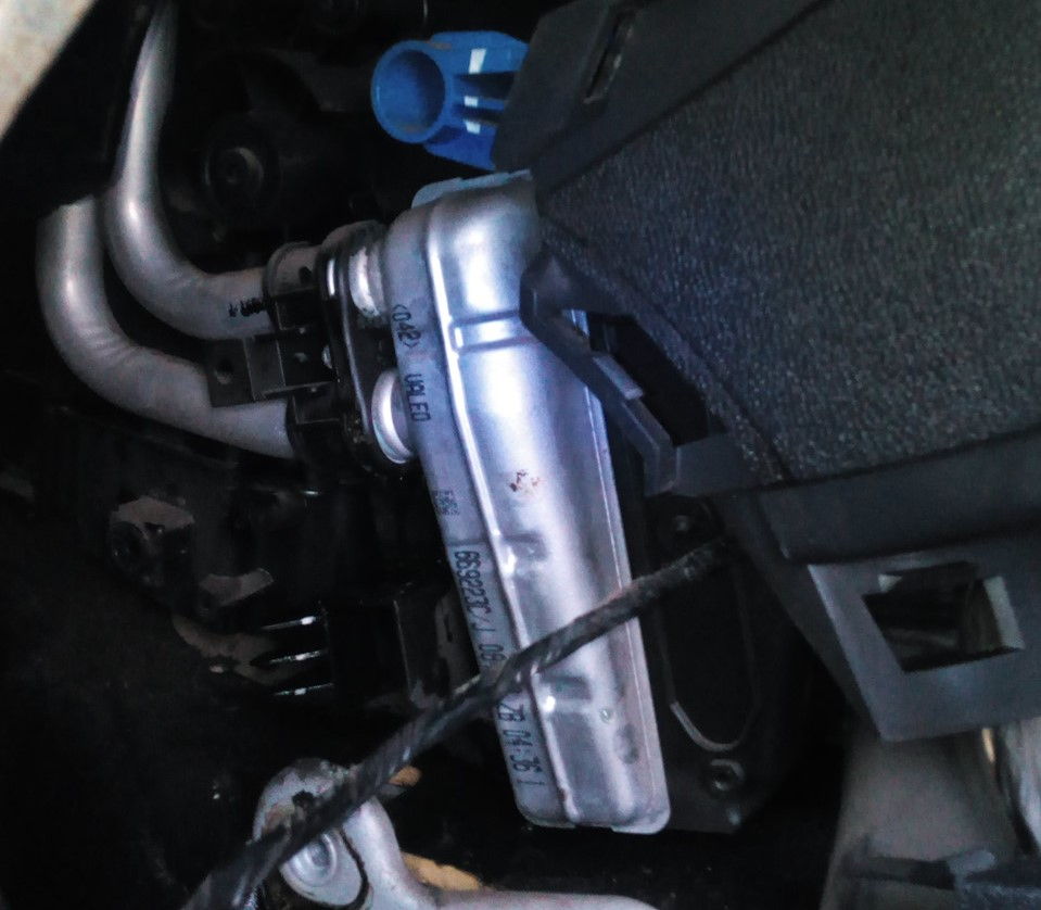 Способы замены радиатора печки на автомобиле Renault Clio