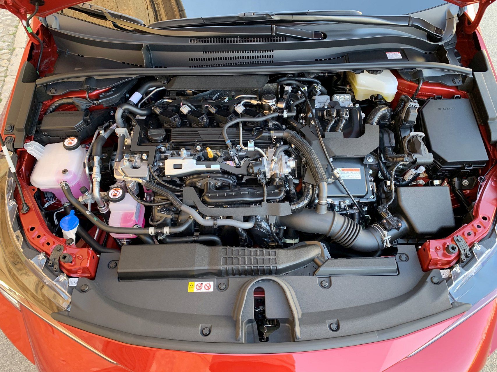 Новая Toyota Corolla (E210) – первый тест-драйв, достоинства и недостатки