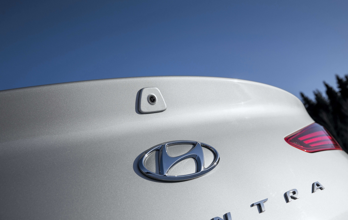 Hyundai Elantra 2019: фото и видео обзор, технические характеристики и отзывы эксплуатации