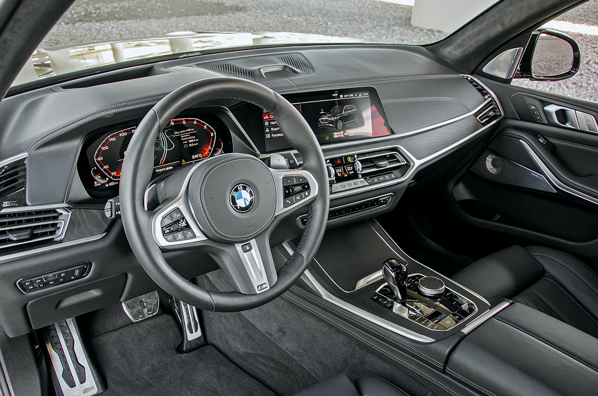 BMW X7 против Range Rover. Гигантомания