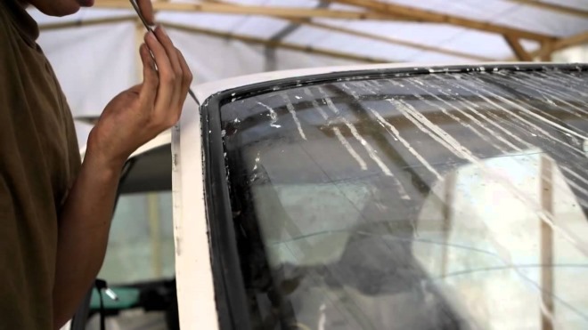 Как правильно выбрать и заменить лобовое стекло на Nissan Qashqai