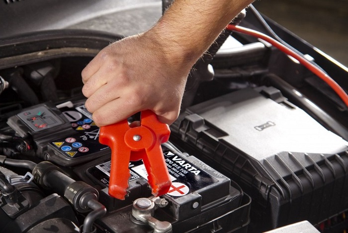 Как выбрать зарядное устройство для автомобильного аккумулятора?