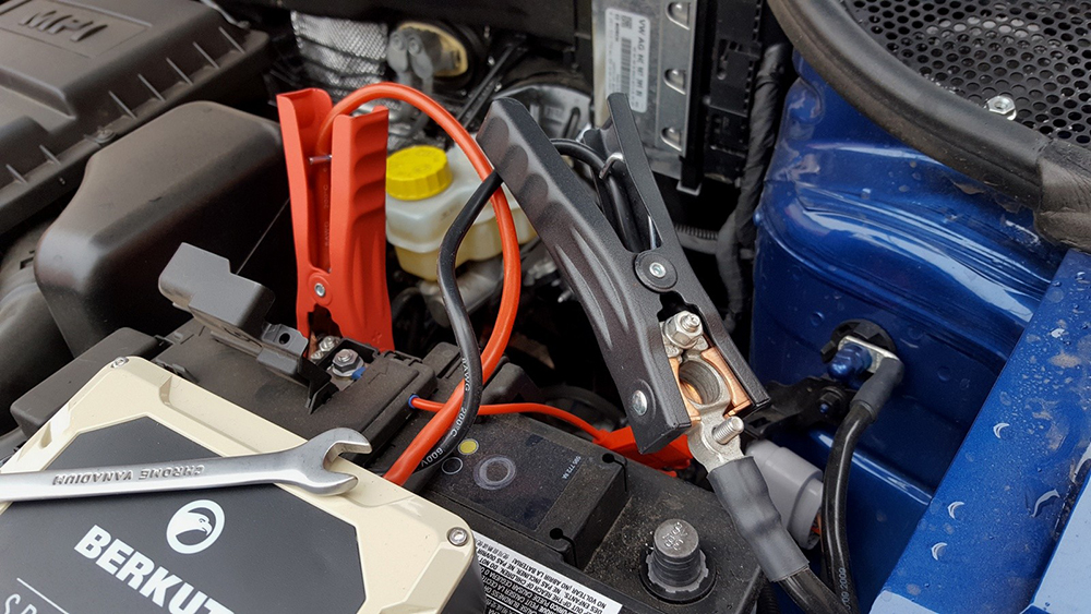 Что делать с разряженным аккумулятором — 8 способов запуска автомобиля